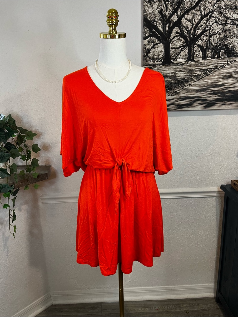 NWOT VENUS Bright Red V-Neck Tie-Waist Dress Small